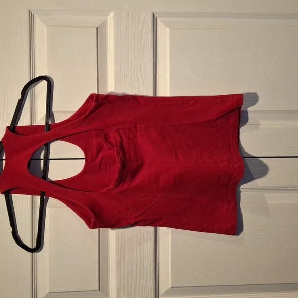 Moda International Keyhole Back Shelf Bra Tank - Picture 5 of 5